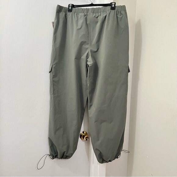 Avia Green Belted Cargo Pants Size Large - Picture 9 of 14